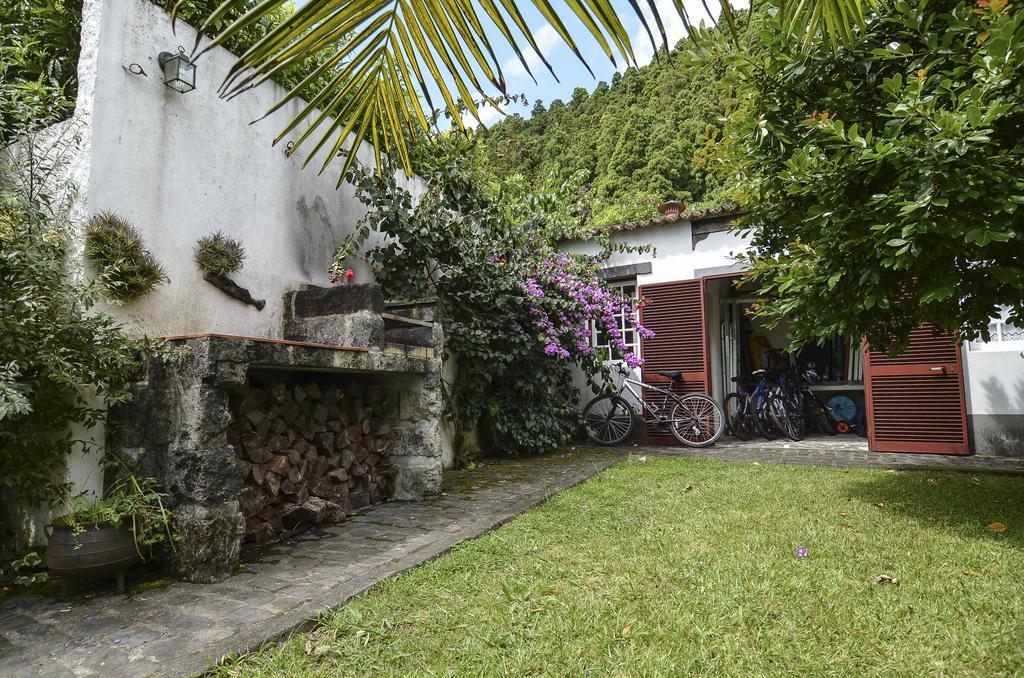 Casa da Igreja Velha Villa Furnas  Ruang foto